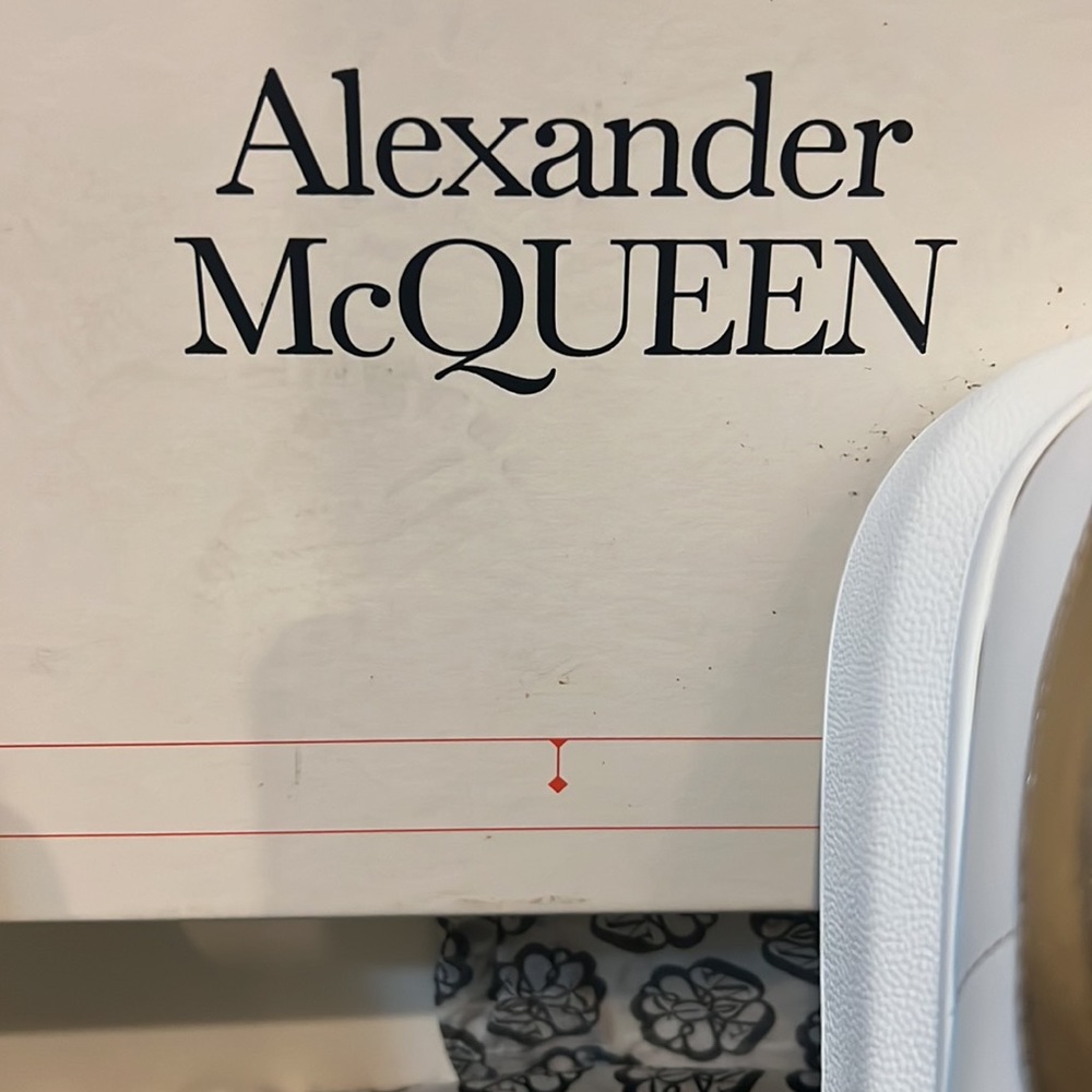 Alexander McQueen White and Gold Size 41E Larry New Lame.